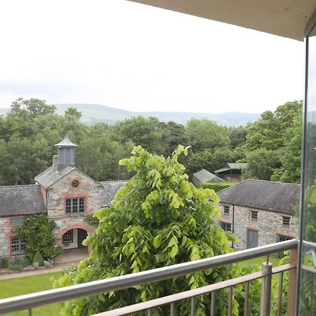 Ballymascanlon And Golf Hotel