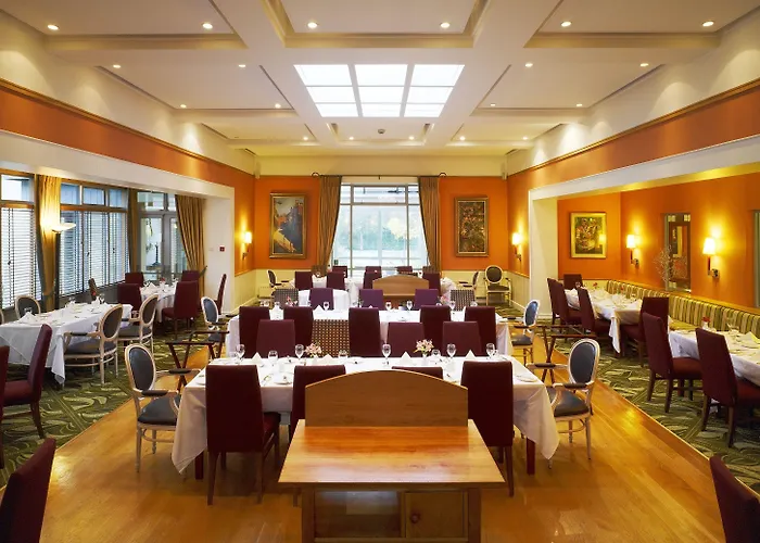 Otel Ballymascanlon And Golf